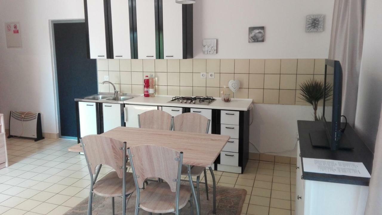 Apartments Eliva Умаг Екстериор снимка